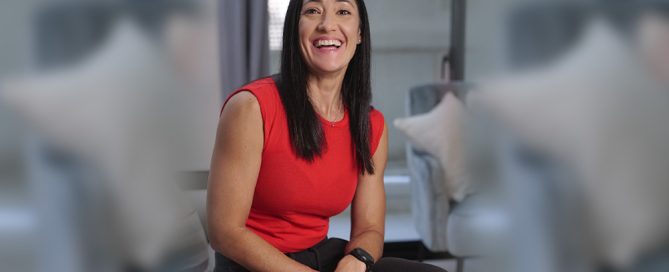Dra. N. Ottenwalder hablando sobre la importancia de la flexibilidad psicológica y la salud mental